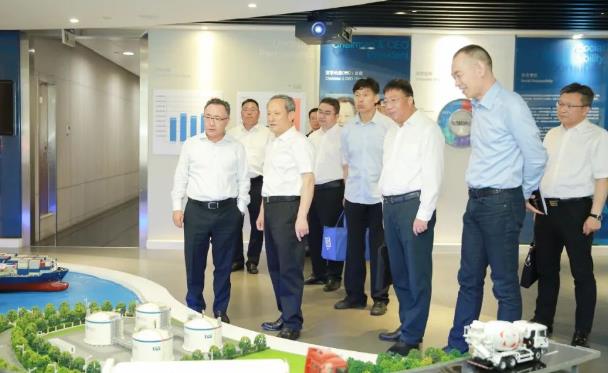 參觀中集業(yè)務展廳