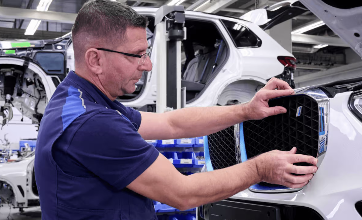 寶馬集團開始生產iX5氫能車型 .png